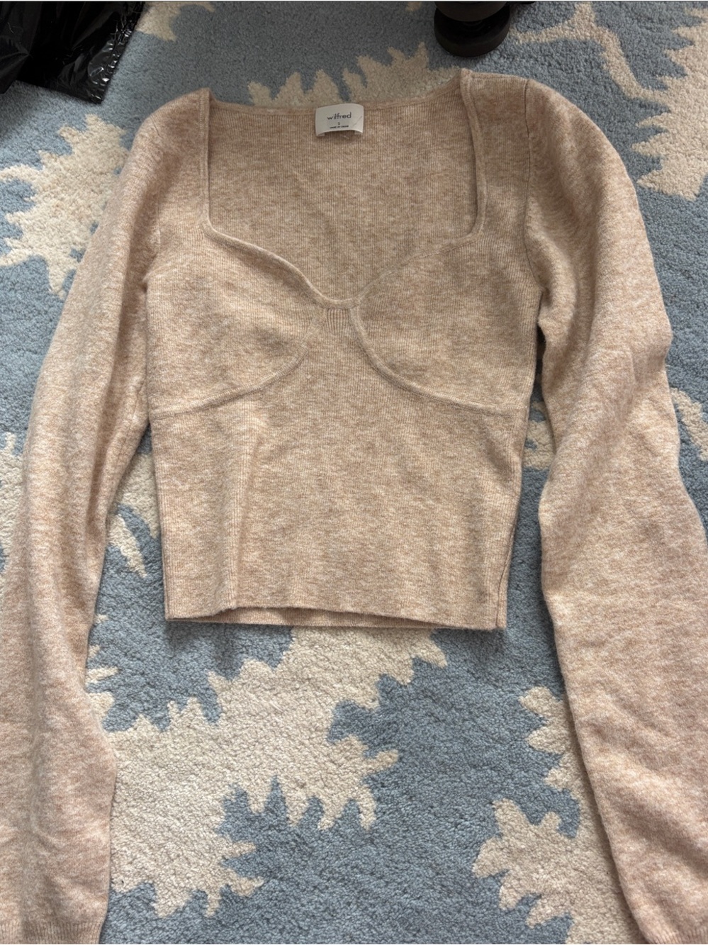 Aritzia Wilfred Beige Long Sleeve Crop Sweater